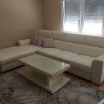 Ugaona garnitura Brisel (koža) i stočić Fox